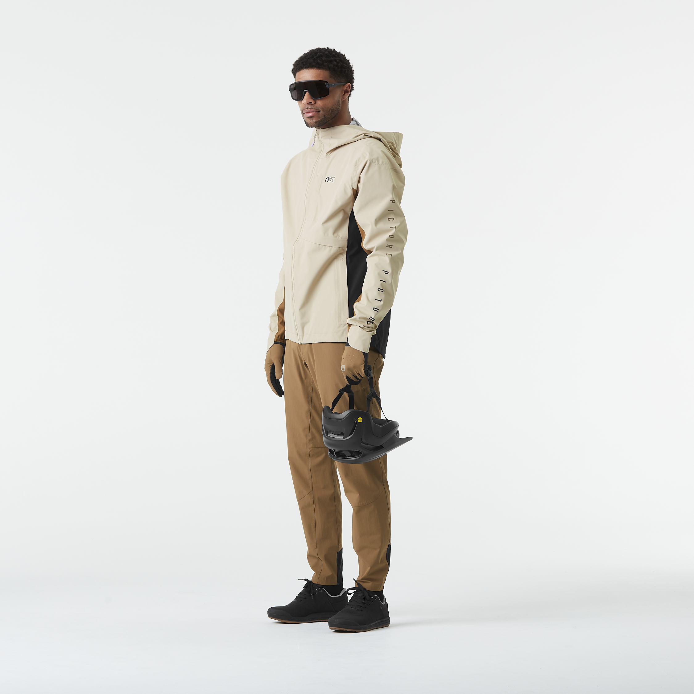 GRANITY + 2.5L JKT Plaza Taupe
