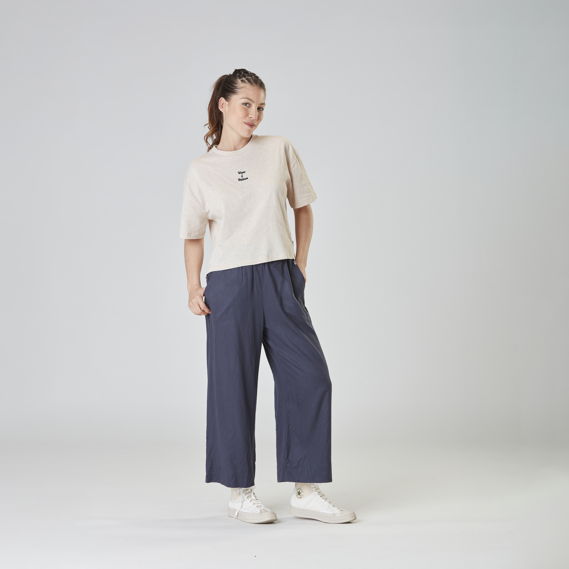 HAMPY TEE