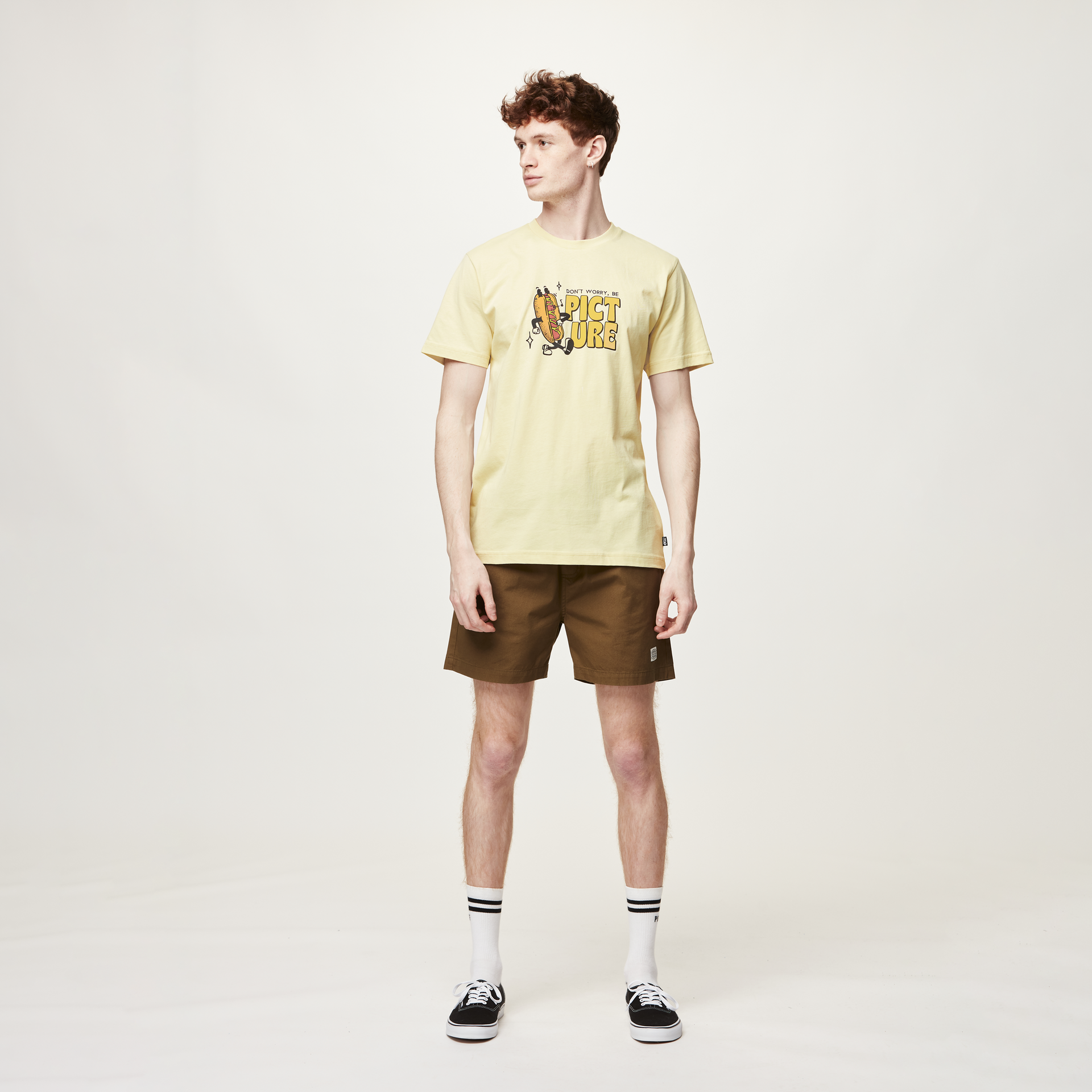 Outdoor lifestyle t-shirts BASEMENT MUSTARD TEE