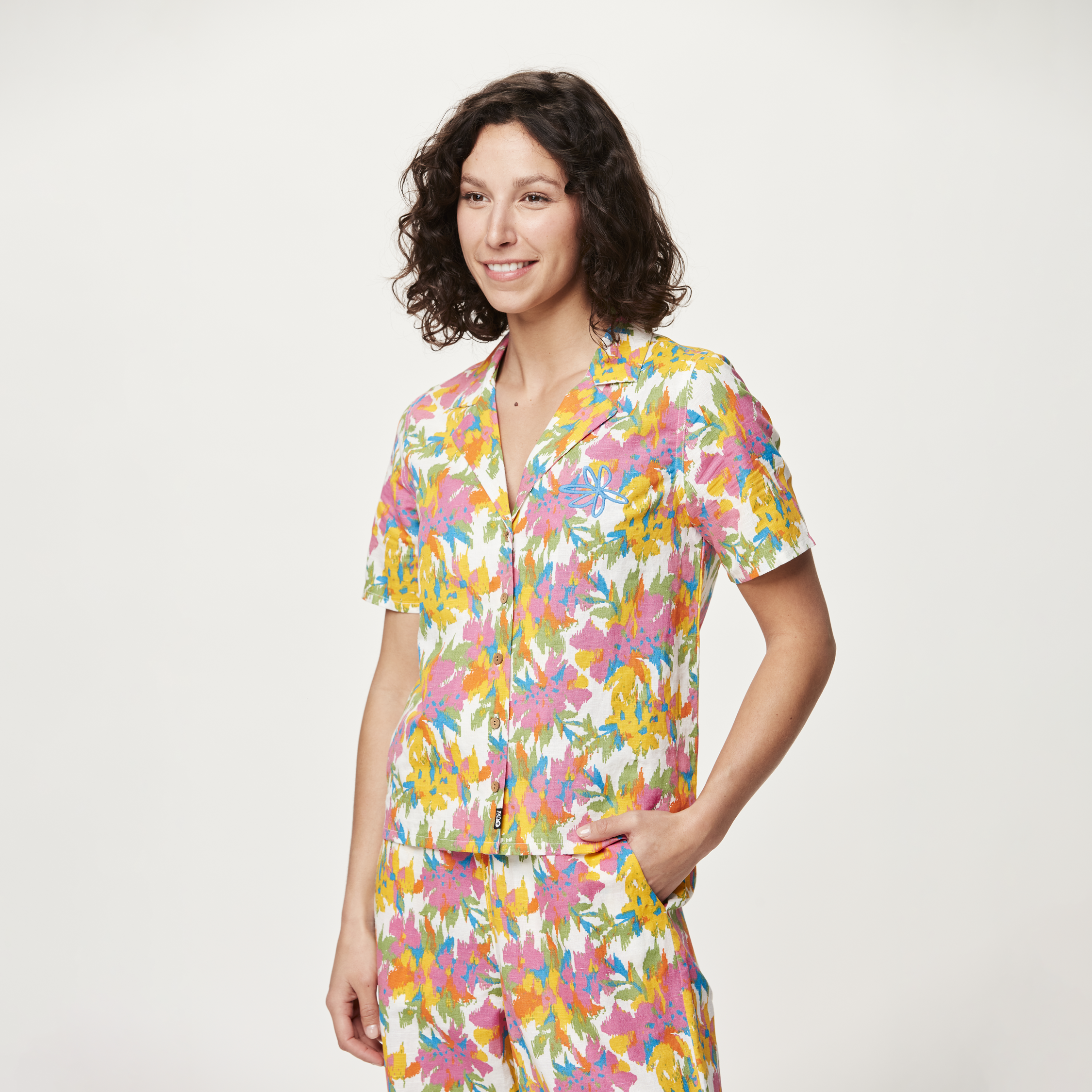 Activities KINTHA SHIRT Alstro Print