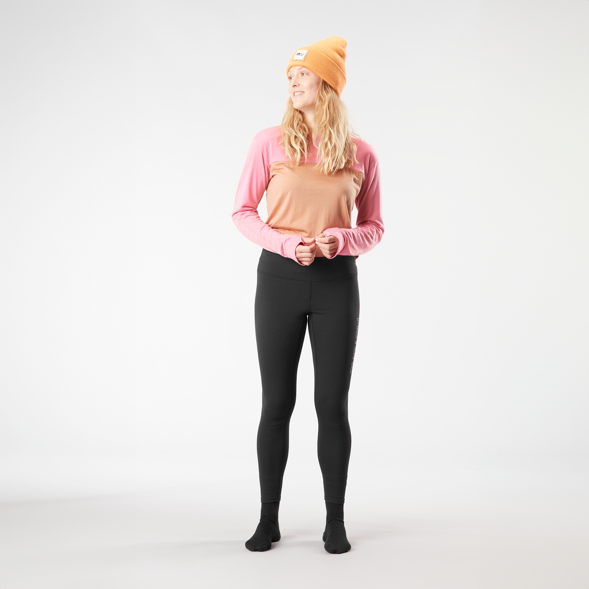 Explore XINA BOTTOM Black